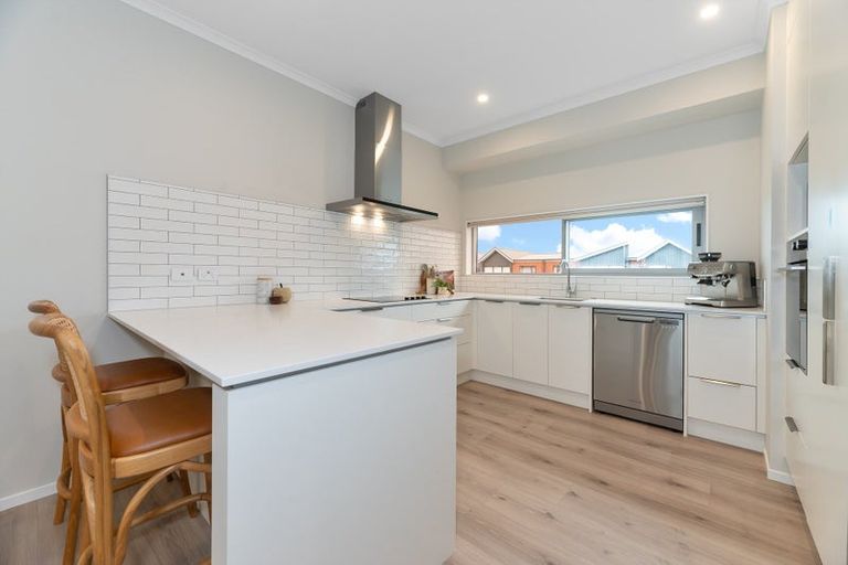 Photo of property in 41 Roundel Crescent, Whenuapai, Auckland, 0618