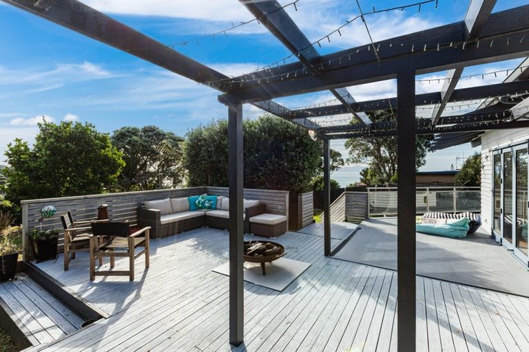 Photo of property in 13 Haunui Road, Pukerua Bay, 5026