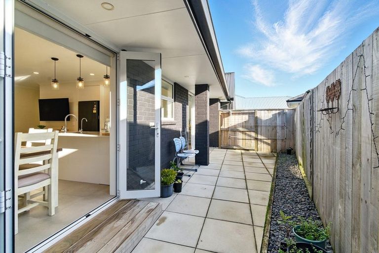 Photo of property in 14 Toi Place, Papamoa, 3118