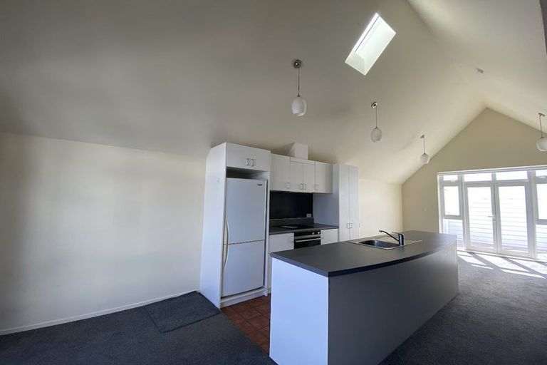 Photo of property in Pirie Street Townhouses, 18/35u Pirie Street, Mount Victoria, Wellington, 6011