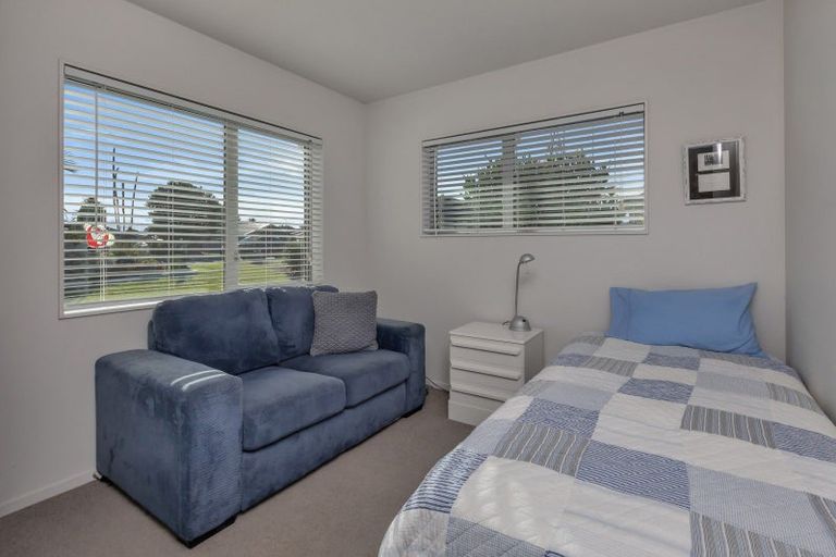 Photo of property in 8 Sando Way, One Tree Point, 0118