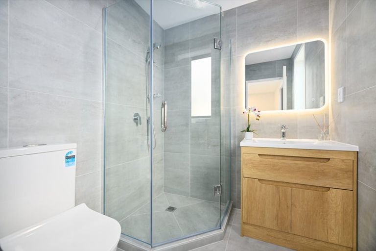 Photo of property in 18 Hercules Drive, Henderson, Auckland, 0612