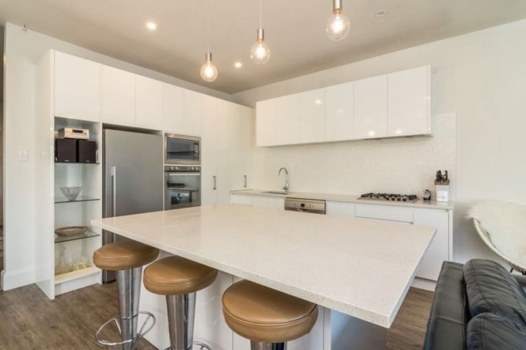 Photo of property in 11 Lingard Street, St Albans, Christchurch, 8052