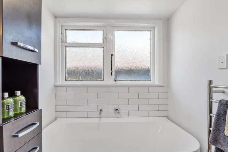 Photo of property in 69 Seddon Street, Takaro, Palmerston North, 4412