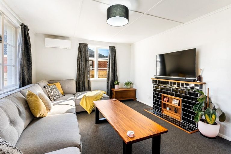Photo of property in 328 Oxford Terrace, Avalon, Lower Hutt, 5011