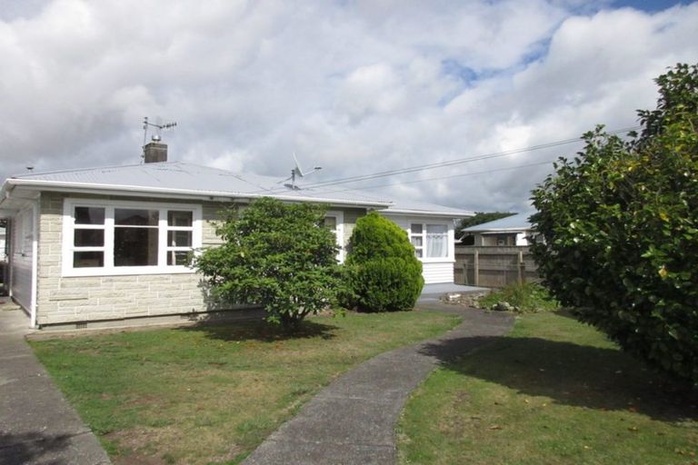Photo of property in 30 Liverpool Street, Levin, 5510
