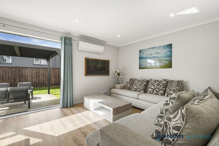 Photo of property in 7 Samuel Cassidy Avenue, Swanson, Auckland, 0614