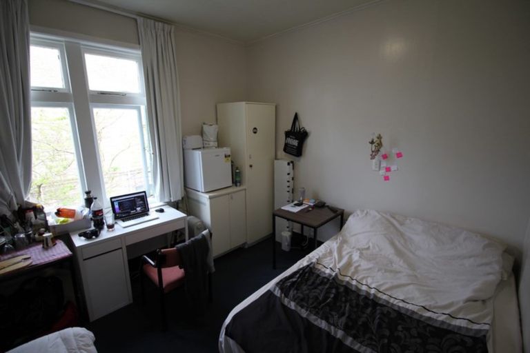 Photo of property in Carillion/the Knoll, 33 Thompson Street, Mount Cook, Wellington, 6011