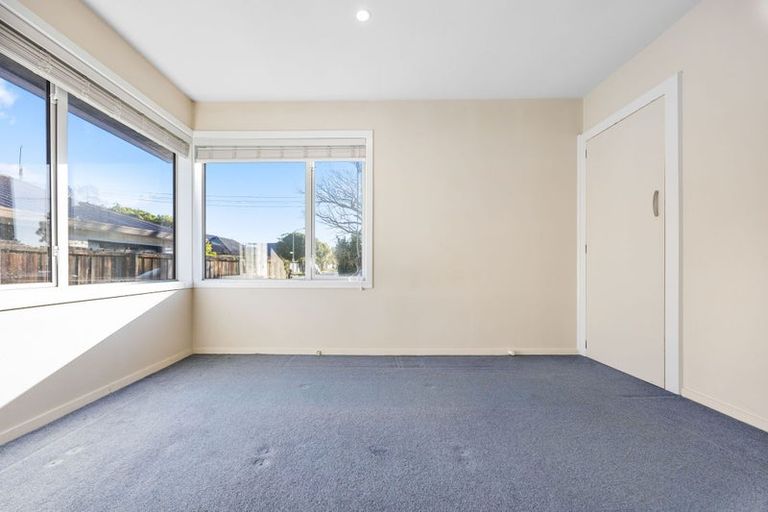 Photo of property in 14 Withells Road, Avonhead, Christchurch, 8042