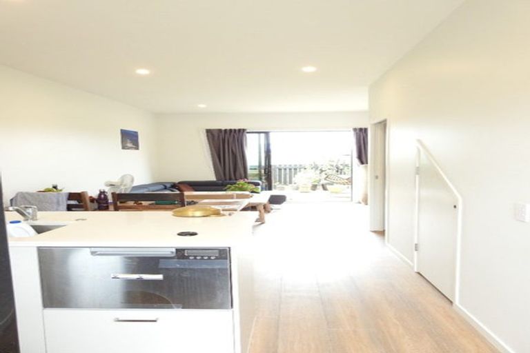Photo of property in 4/47a Huntington Drive, Huntington Park, Auckland, 2013