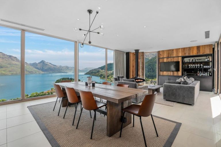 Photo of property in 32 Edinburgh Drive, Queenstown, 9300
