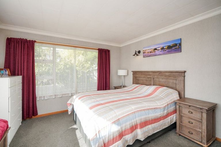 Photo of property in 19 White Street, Newfield, Invercargill, 9812