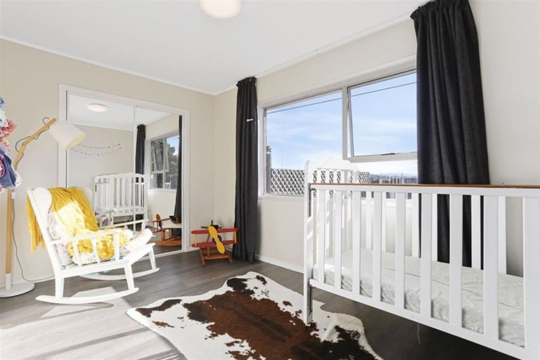 Photo of property in 2/17 Islington Avenue, New Lynn, Auckland, 0600