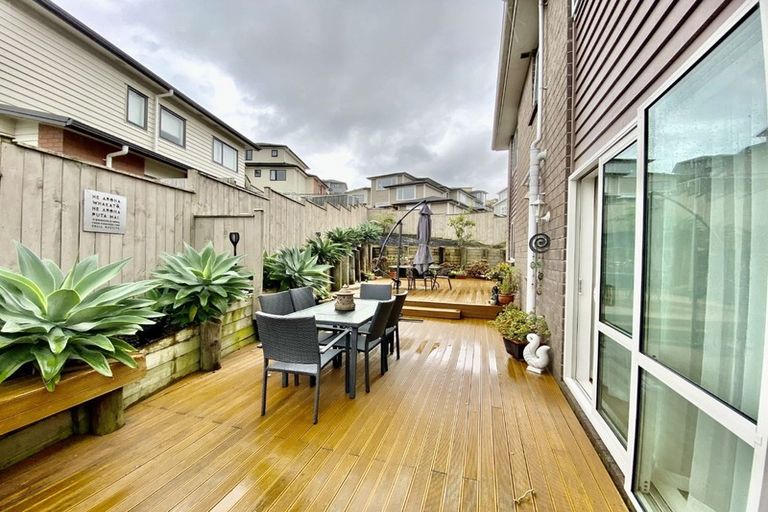 Photo of property in 27 Kereru Rise, Papakura, 2110