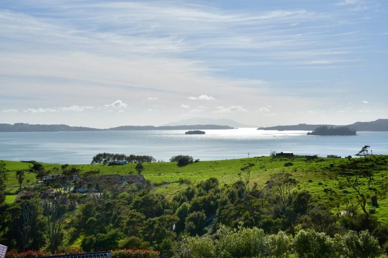 Photo of property in 143 Martins Bay Road, Mahurangi East, Warkworth, 0982