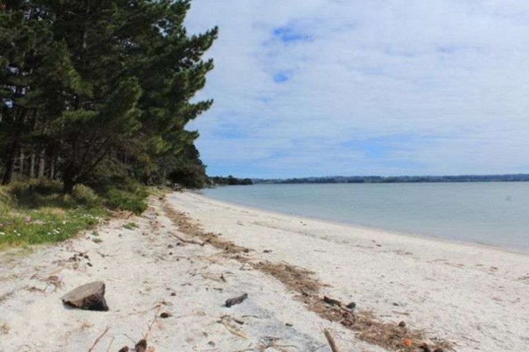 Photo of property in 27 Uatoto Road, Clarks Beach, 2122