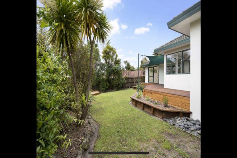 Photo of property in 30 Bushlands Park Drive, Albany, Auckland, 0632