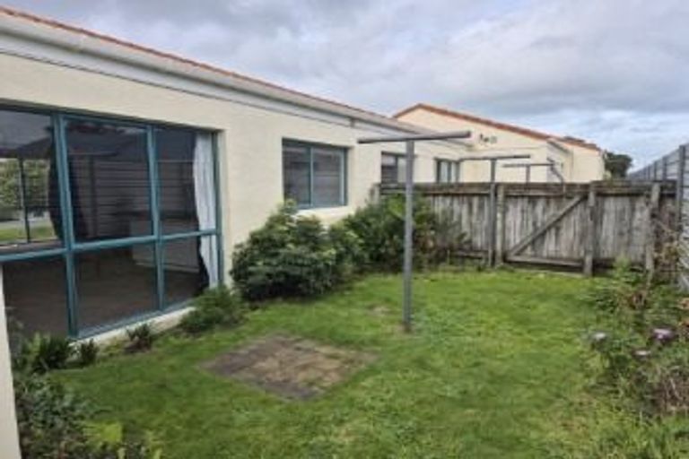 Photo of property in 42 Cobden Street, Gisborne, 4010