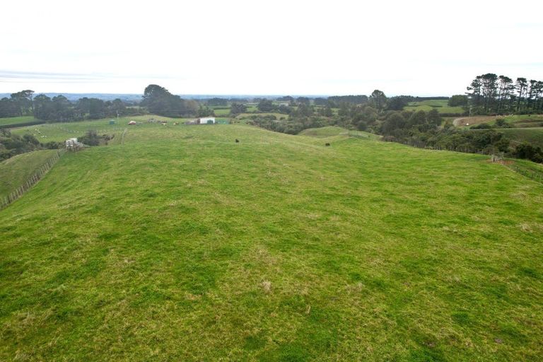 Photo of property in 718 Opunake Road, Cardiff, 4391