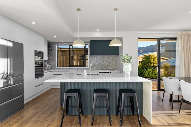 Photo of property in 41 Farrant Drive, Wanaka, 9305