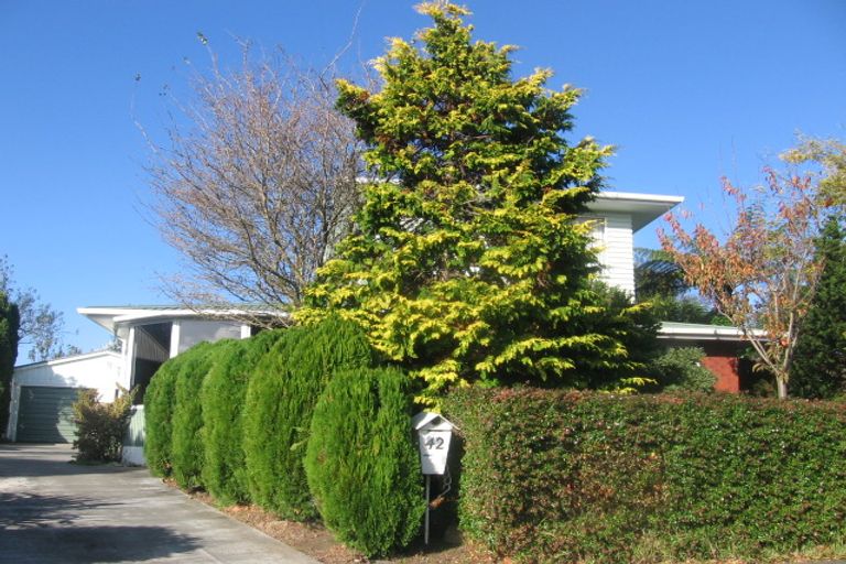 Photo of property in 42 Somerset Crescent, Highbury, Palmerston North, 4412