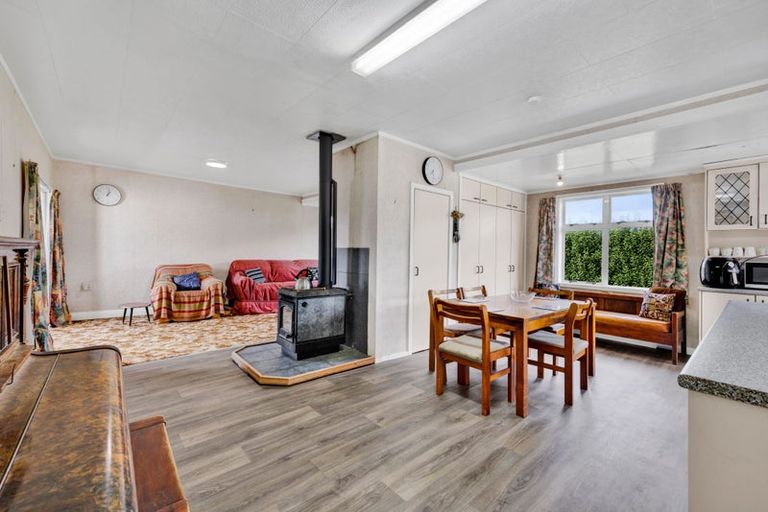 Photo of property in 25 Galt Street, Hawera, 4610