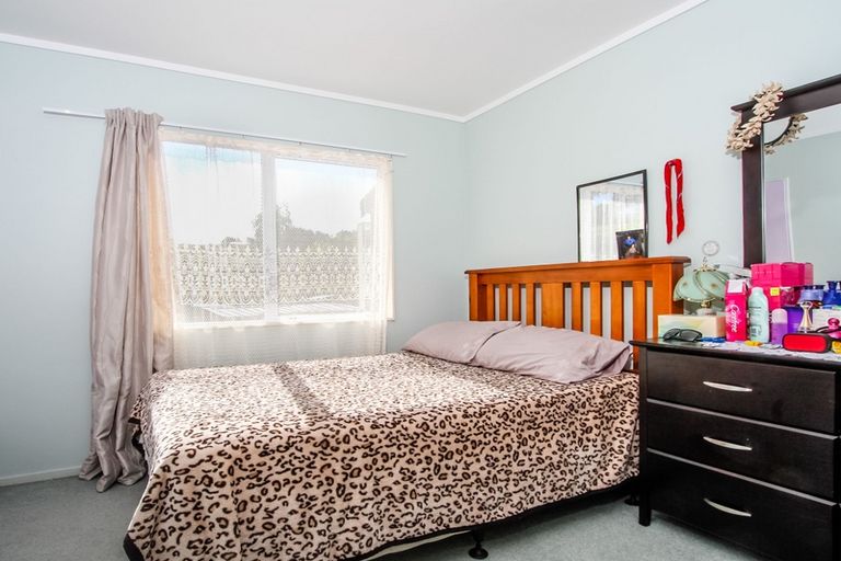 Photo of property in 41 Loughanure Place, Massey, Auckland, 0614