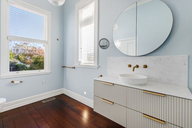 Photo of property in 54 Majoribanks Street, Mount Victoria, Wellington, 6011