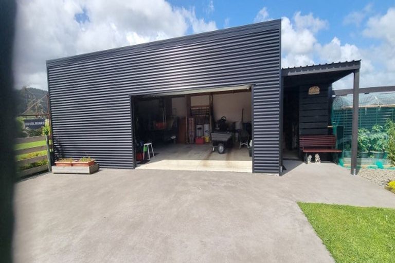 Photo of property in 152 Gladstone Road, Levin, 5571