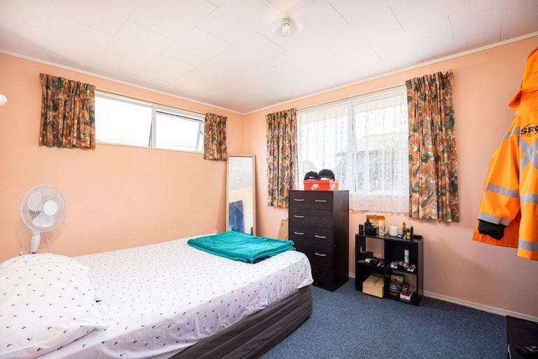 Photo of property in 10 Hamua Place, Waitara, 4320