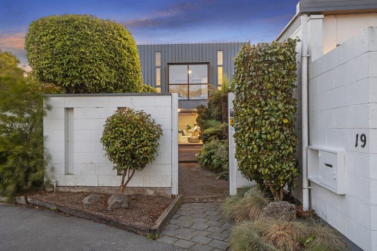 Photo of property in 19 Kent Lodge Avenue, Avonhead, Christchurch, 8042
