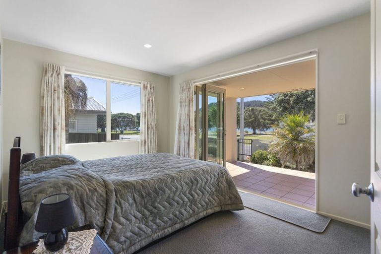 Photo of property in 301 Beach Road, Whangamata, 3620
