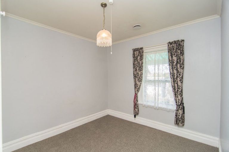 Photo of property in 28 Saint Leonards Road, Temuka, 7920