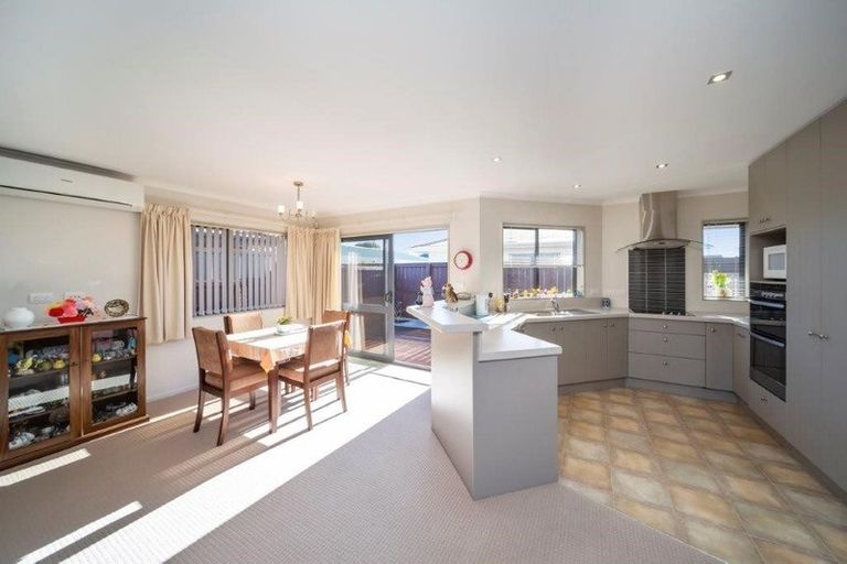 Photo of property in 16a Milmoe Street, Hawera, 4610