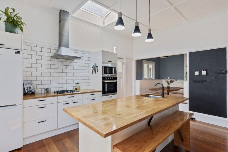 Photo of property in 1/23 Watson Street, Strandon, New Plymouth, 4312