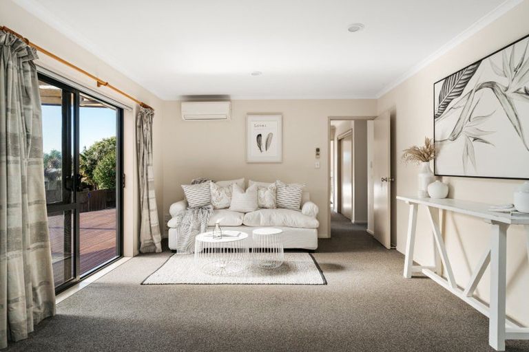 Photo of property in 45 Oteki Park Drive, Welcome Bay, Tauranga, 3112