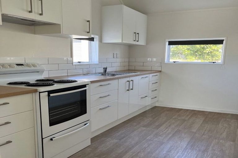 Photo of property in 1 Waimarie Park, Levin, 5510