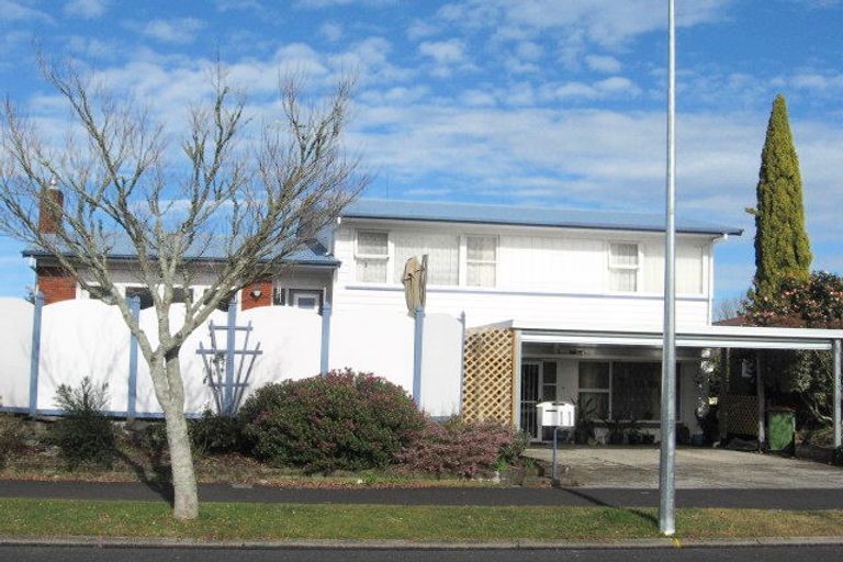 Photo of property in 11 Kensington Place, Fairfield, Hamilton, 3214
