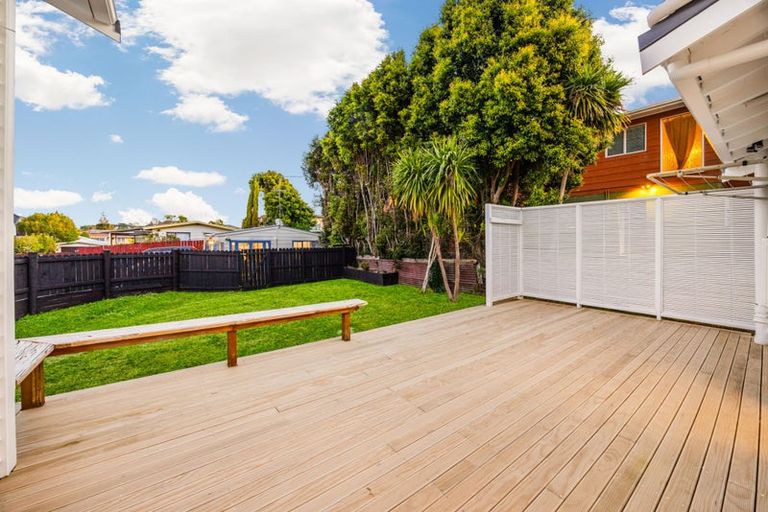 Photo of property in 1/5 Akehurst Avenue, New Lynn, Auckland, 0600