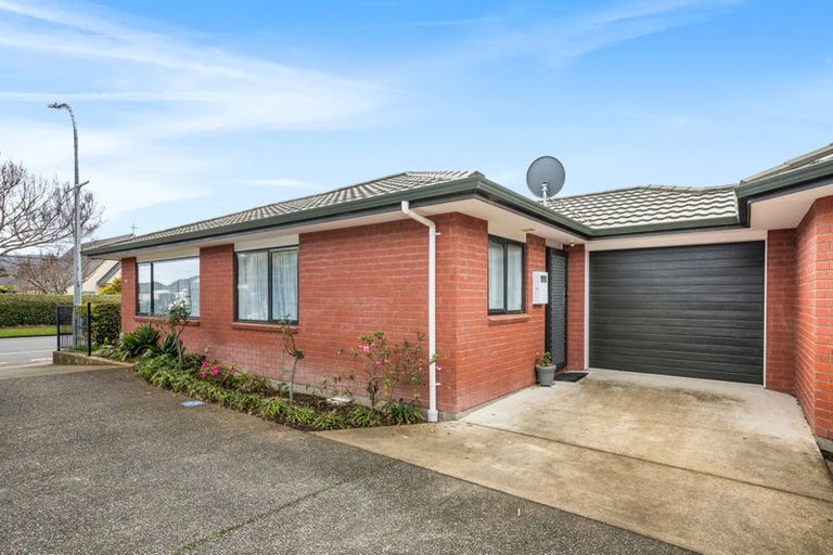 Photo of property in 1/32 Gibbons Street, Upper Hutt Central, Upper Hutt, 5018