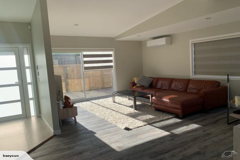 Photo of property in 60 Melksham Drive, Churton Park, Wellington, 6037