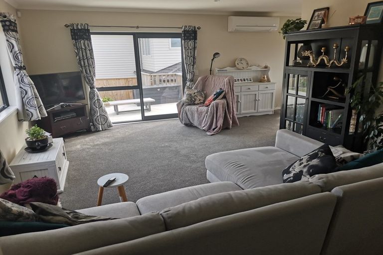 Photo of property in 40 Melksham Drive, Churton Park, Wellington, 6037