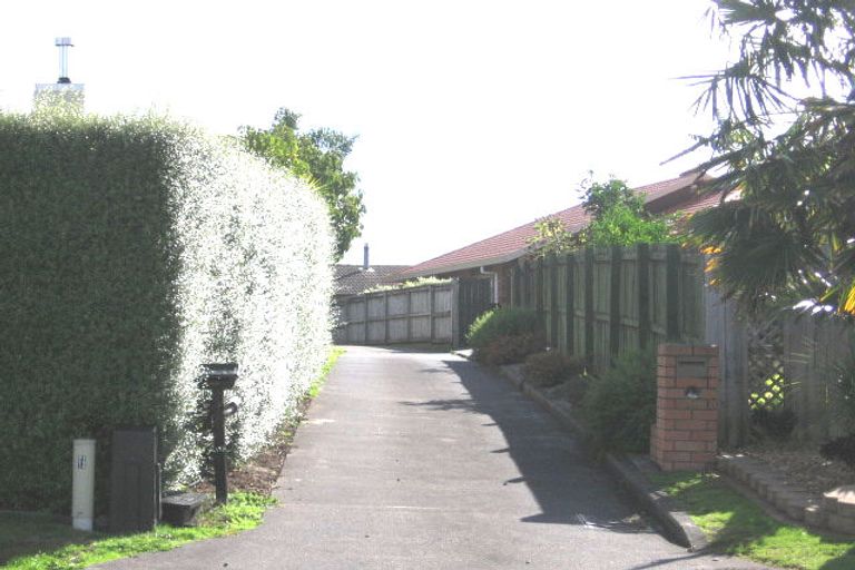 Photo of property in 25 Maurice Borich Place, Henderson, Auckland, 0610