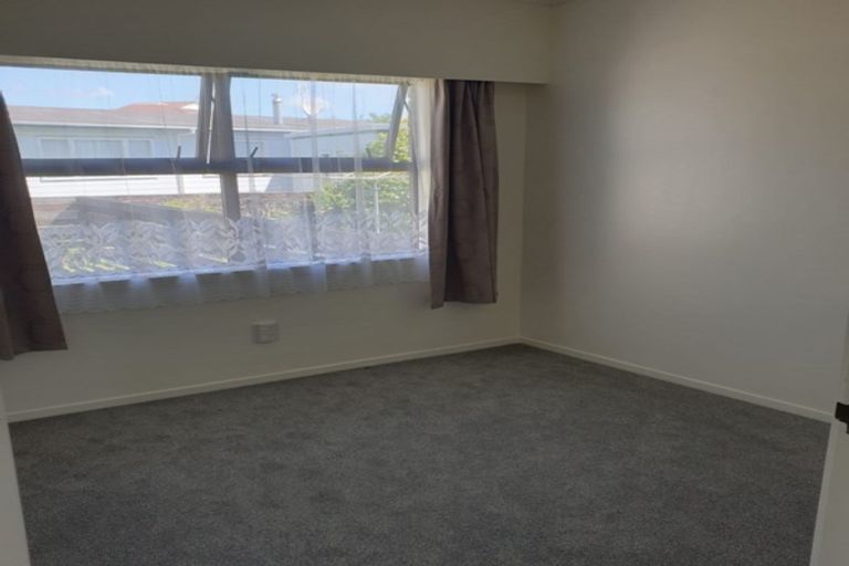 Photo of property in 8b Kent Street, Waiuku, 2123