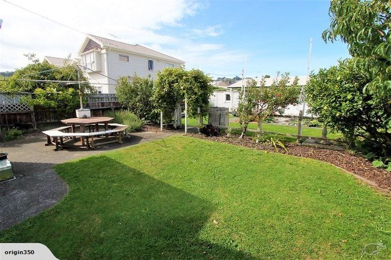 Photo of property in 6 Fife Lane, Miramar, Wellington, 6022