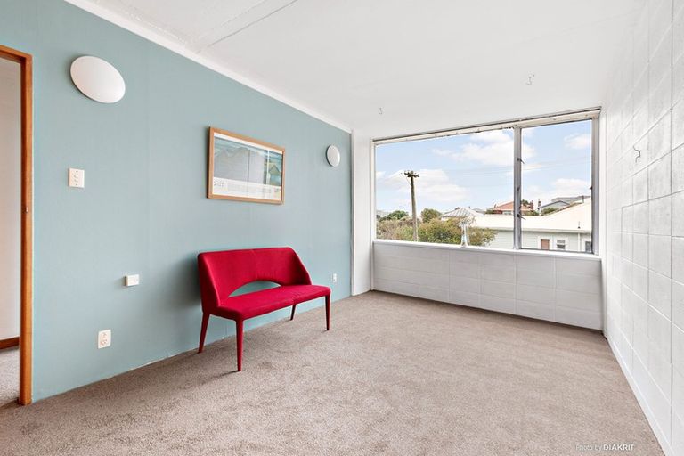 Photo of property in Beresford Apartments, 118u7 Russell Terrace, Berhampore, Wellington, 6023