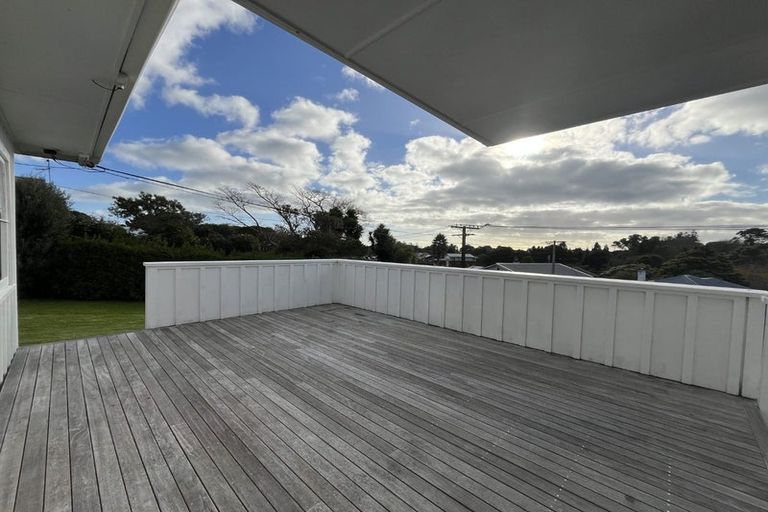 Photo of property in 54 Waiwaka Terrace, Strandon, New Plymouth, 4312