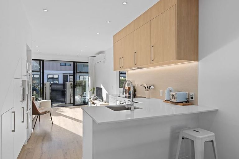 Photo of property in 4/445 Hibiscus Coast Highway, Orewa, 0931