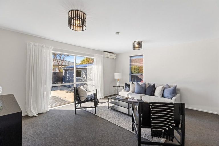 Photo of property in 1/102a Queenspark Drive, Parklands, Christchurch, 8083