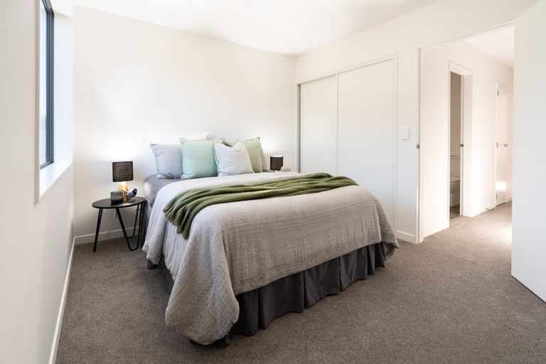 Photo of property in 86 Ara Paiwhenua, Tawa, Wellington, 5028